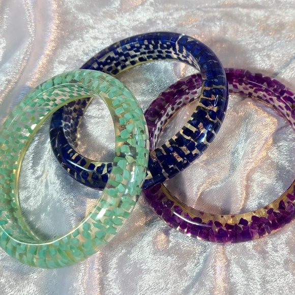 3 Lucite Bangle Bracelets - Picture 3 of 11
